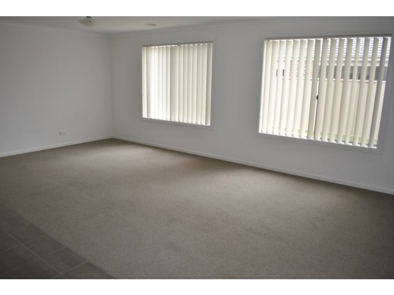 10 Grenache Street, Point Cook VIC 3030