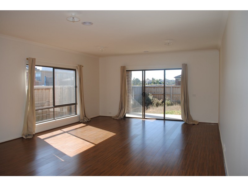 5 Piccolo Way, Point Cook VIC 3030