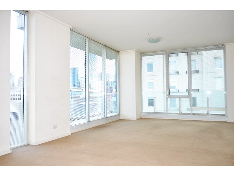 REF 22745/83 Whiteman Street, Southbank VIC 3006