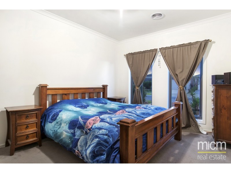 5 Piccolo Way, Point Cook VIC 3030