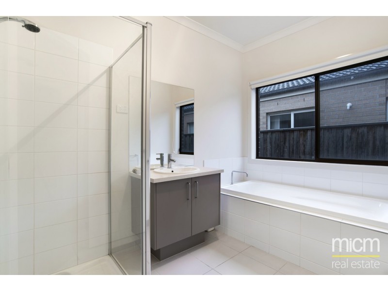 5 Piccolo Way, Point Cook VIC 3030