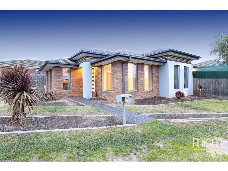 13 Dominion Terrace, Truganina VIC 3029