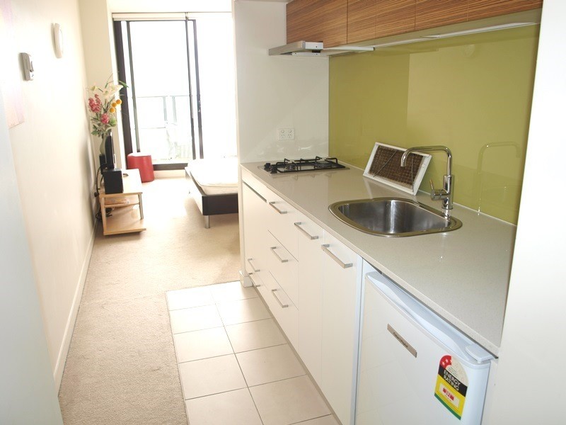 2608B/100 Harbour Esplanade, Docklands VIC 3008