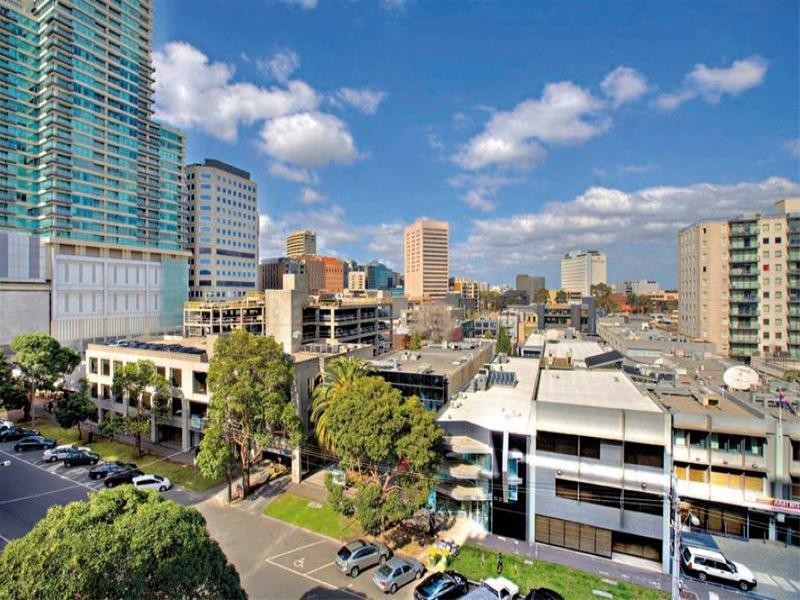 REF 22770/38 Bank Street, South Melbourne VIC 3205