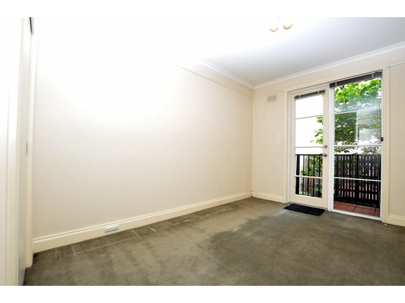 REF 22779/58 Leicester Street, Carlton VIC 3053