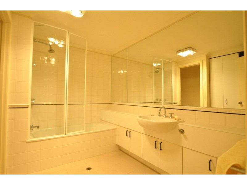 REF 22779/58 Leicester Street, Carlton VIC 3053