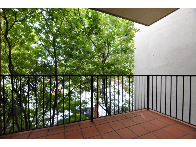 REF 22779/58 Leicester Street, Carlton VIC 3053