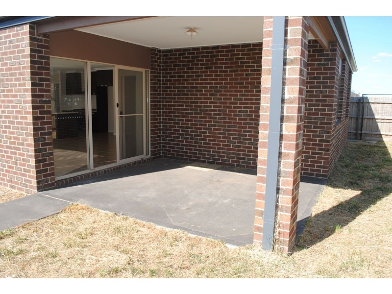 23 Grassbird Drive, Point Cook VIC 3030