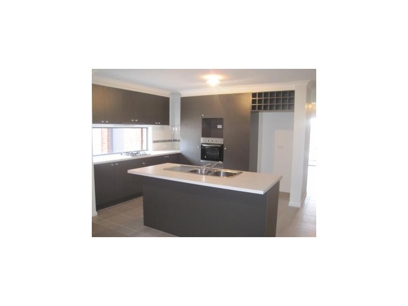 14 Higgins Way, Truganina VIC 3029