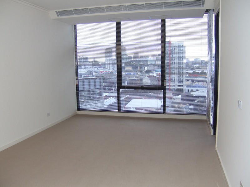 REF 22785/63 Whiteman Street, Southbank VIC 3006