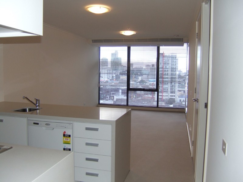 REF 22785/63 Whiteman Street, Southbank VIC 3006