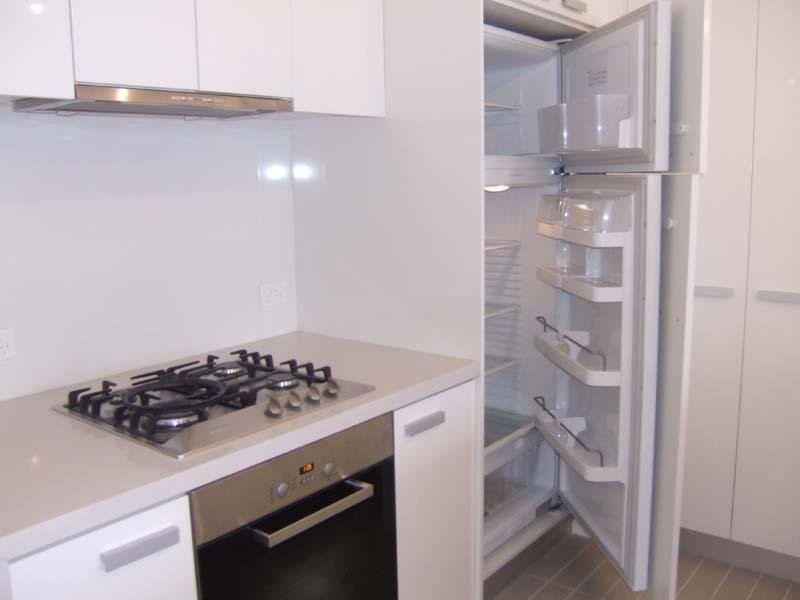 REF 22785/63 Whiteman Street, Southbank VIC 3006