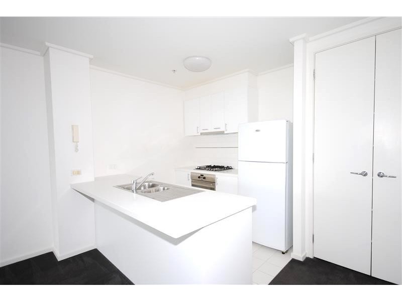 REF 22791/99 Whiteman Street, Southbank VIC 3006