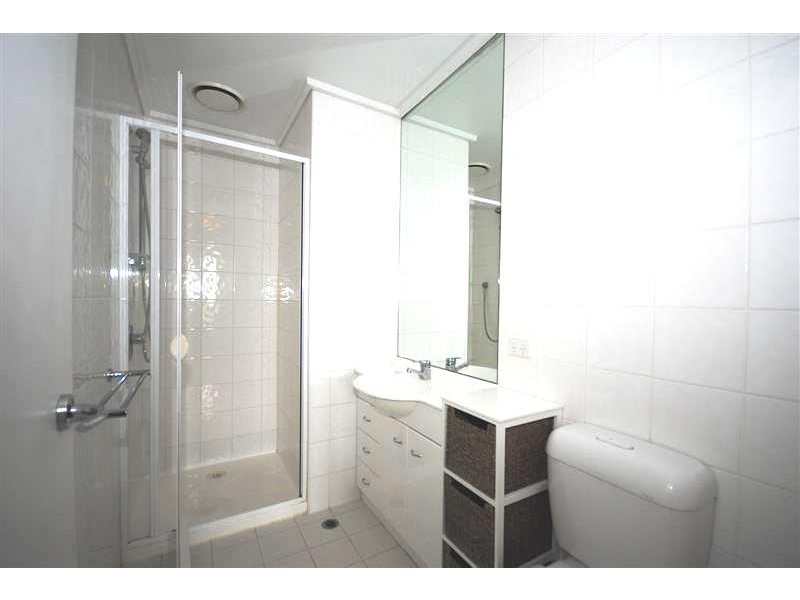 REF 22791/99 Whiteman Street, Southbank VIC 3006