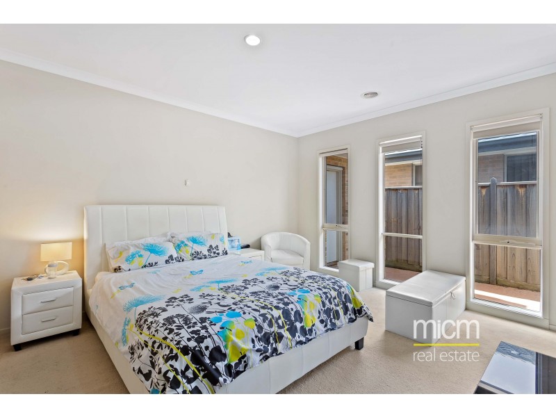 40 Middle Park Drive, Point Cook VIC 3030