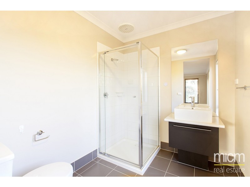 13 Runlet Drive, Point Cook VIC 3030