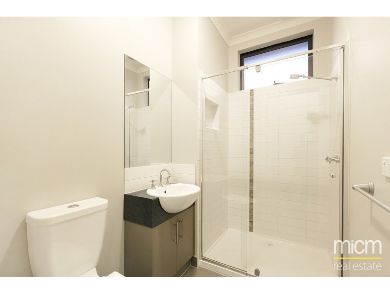 14 Feather Place, Point Cook VIC 3030