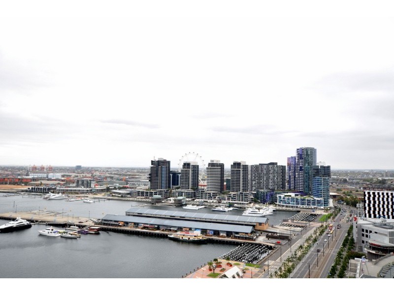 2203/100 Harbour Esplanade, Docklands VIC 3008