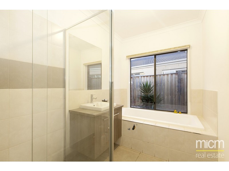 6 Clarion Avenue, Williams Landing VIC 3027