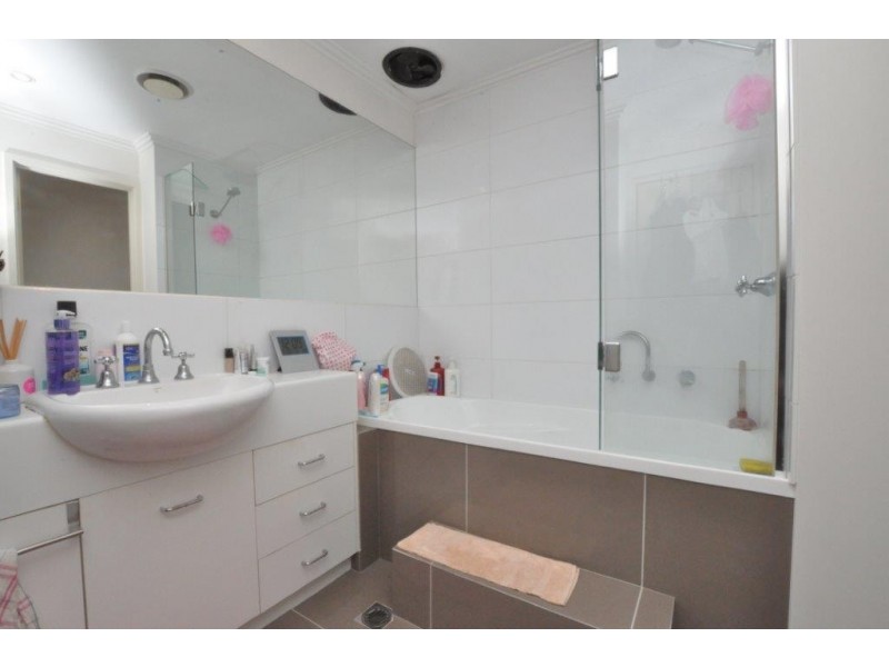 REF 22823/28 Jeffcott Street, West Melbourne VIC 3003