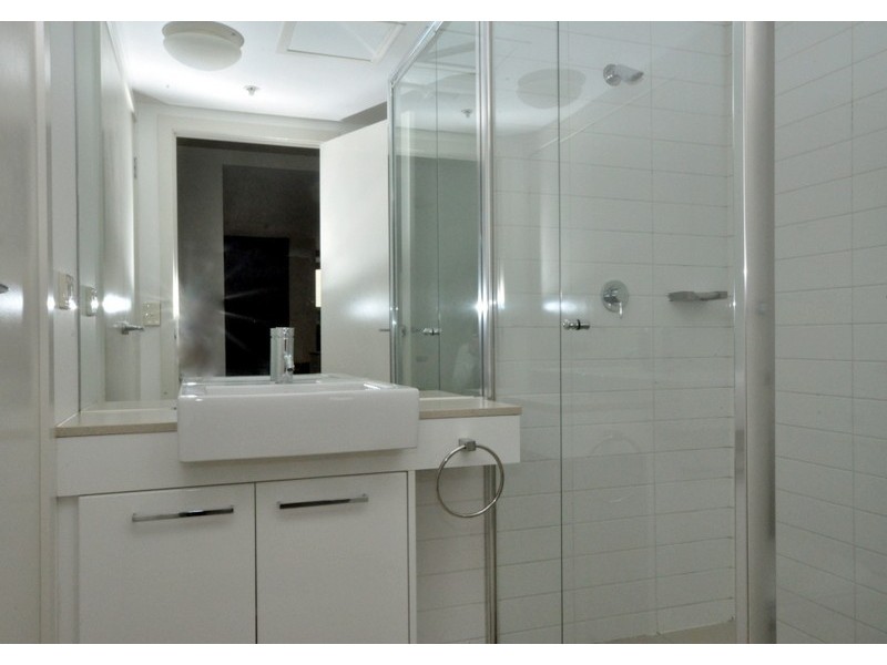 3108/100 Harbour Esplanade, Docklands VIC 3008