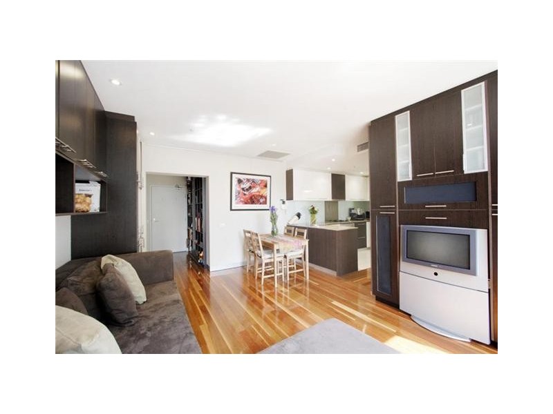 802/82 Queens Road, Melbourne VIC 3004