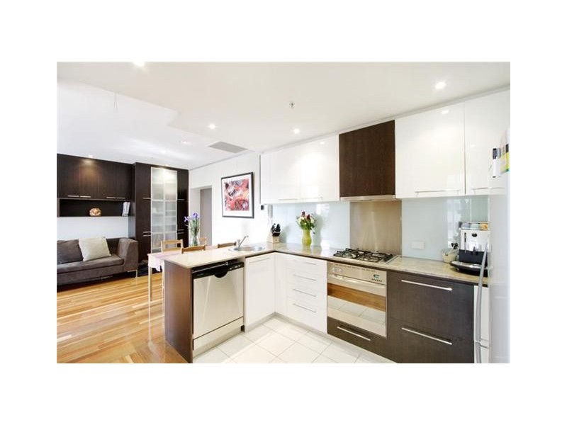 802/82 Queens Road, Melbourne VIC 3004