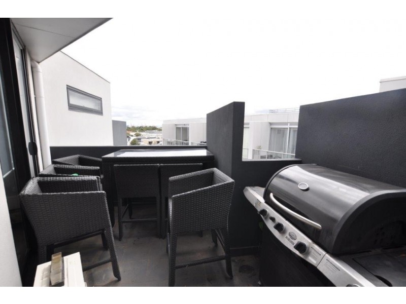 503/77 Nott Street, Port Melbourne VIC 3207