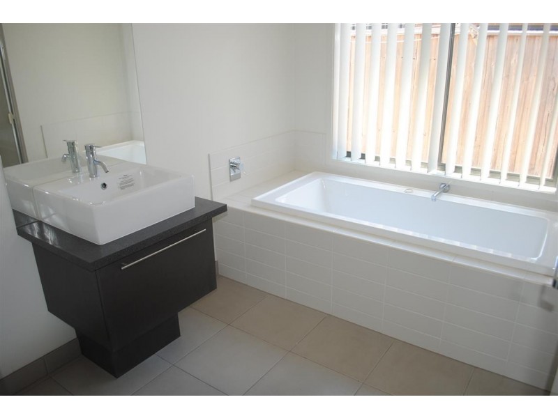 5 Skein Street, Point Cook VIC 3030