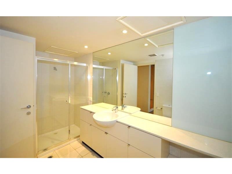 1205/80 Clarendon Street, Southbank VIC 3006