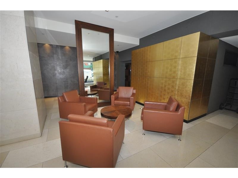 1205/80 Clarendon Street, Southbank VIC 3006