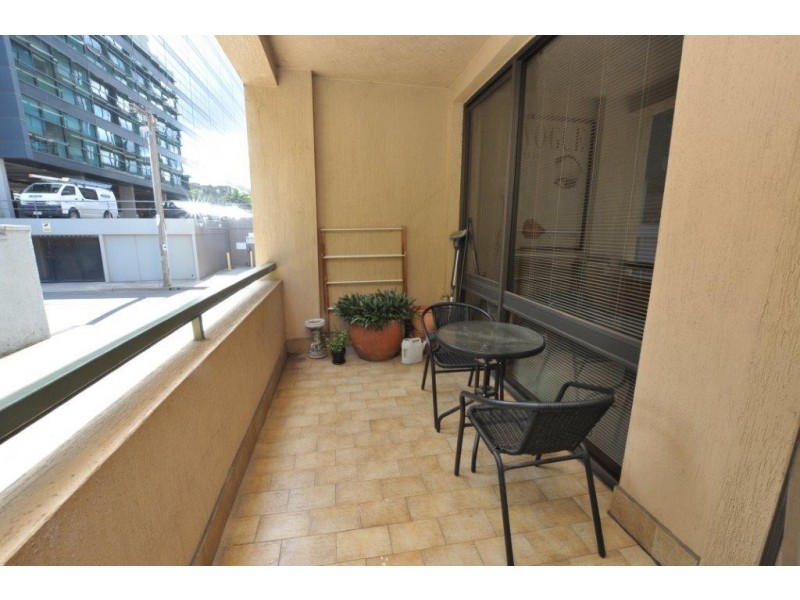 7A/73 Queens Road, Melbourne VIC 3004