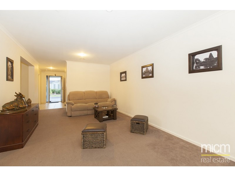 55 Peppertree Drive, Point Cook VIC 3030