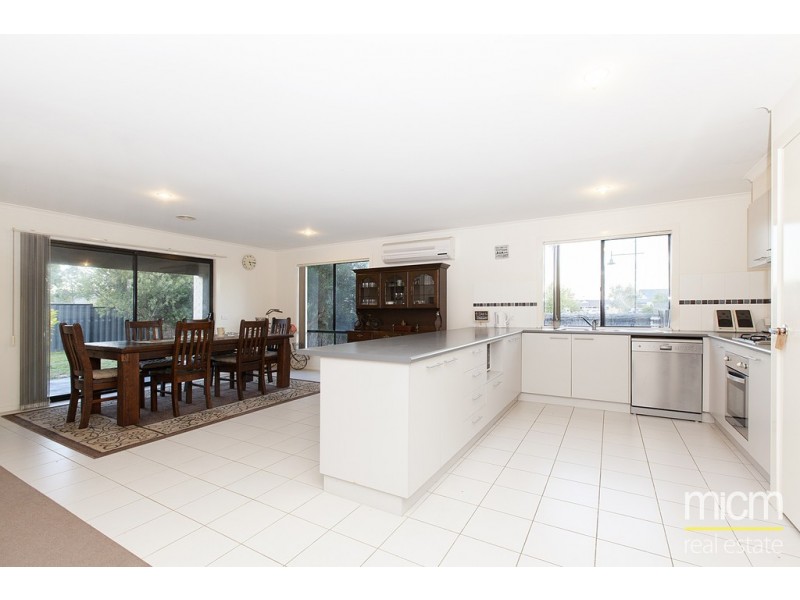 55 Peppertree Drive, Point Cook VIC 3030
