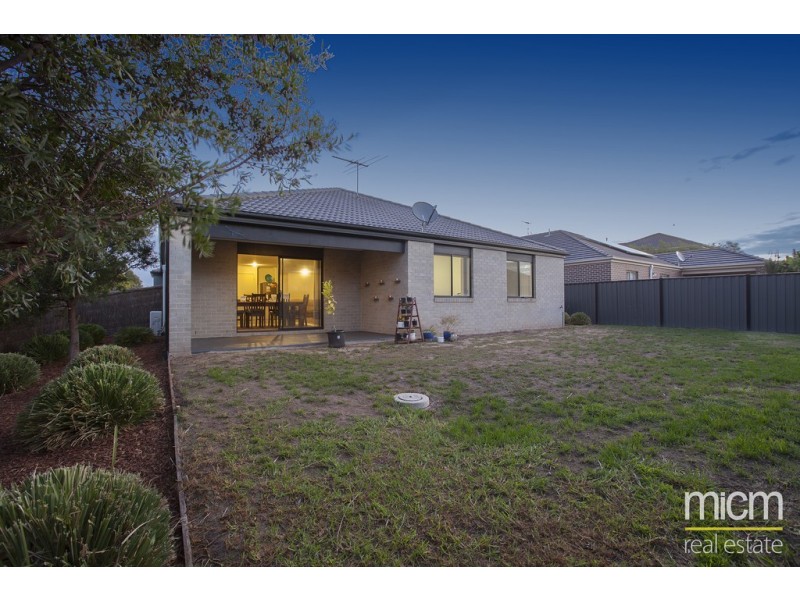 55 Peppertree Drive, Point Cook VIC 3030
