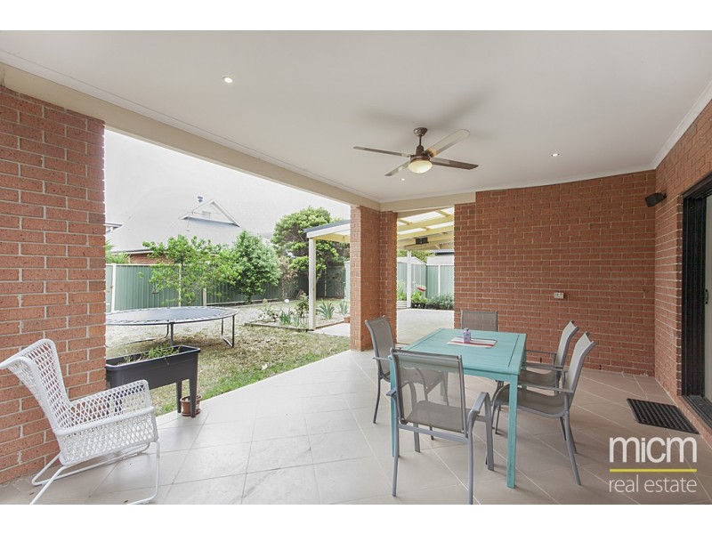 83 Glastonbury Circuit, Point Cook VIC 3030