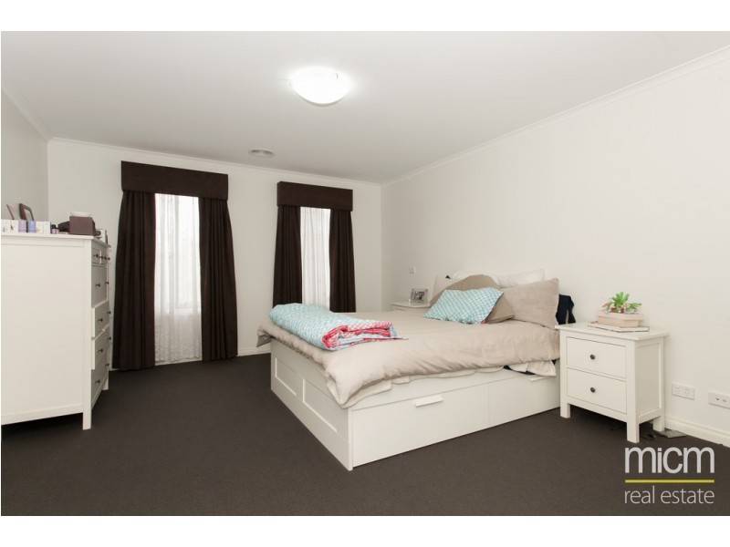 83 Glastonbury Circuit, Point Cook VIC 3030