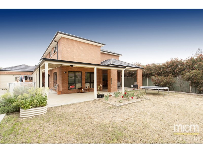 83 Glastonbury Circuit, Point Cook VIC 3030