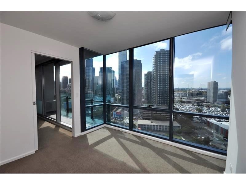 REF 32457/241 City Road, Southbank VIC 3006