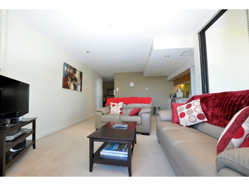 1713/100 Harbour Esplanade, Docklands VIC 3008