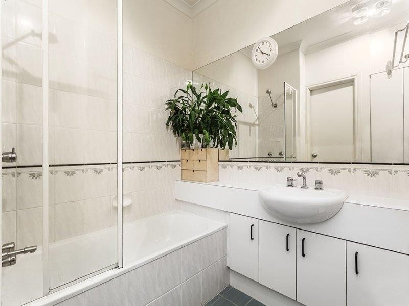 72 Wiltshire Drive, Kew VIC 3101