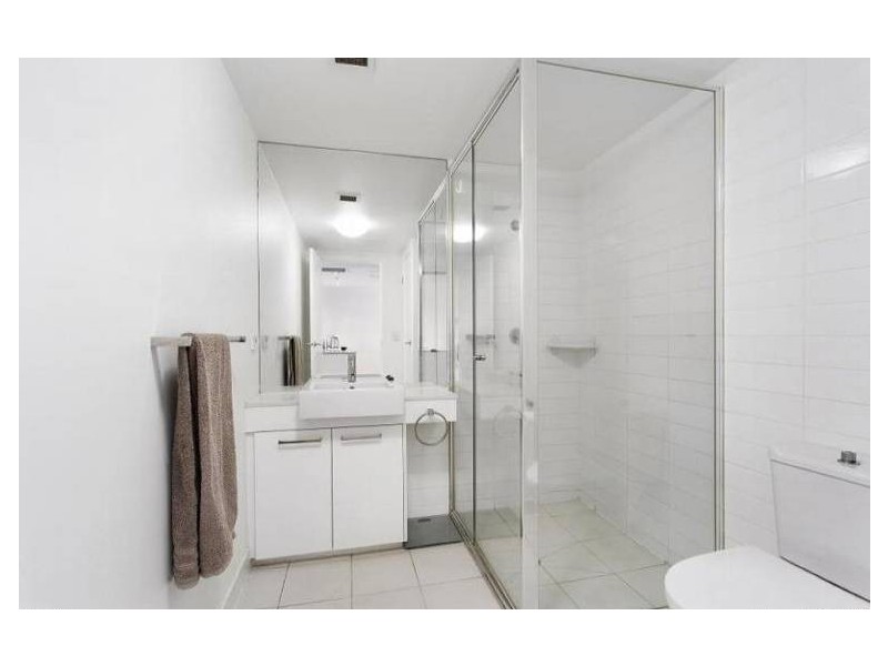 1209/100 Harbour Esplanade, Docklands VIC 3008