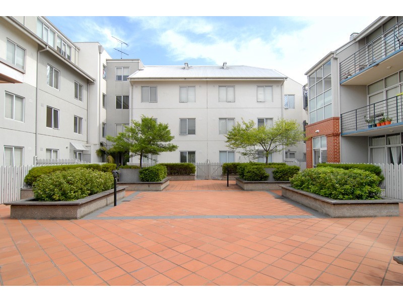 REF 22881/18 Courtney Street, North Melbourne VIC 3051