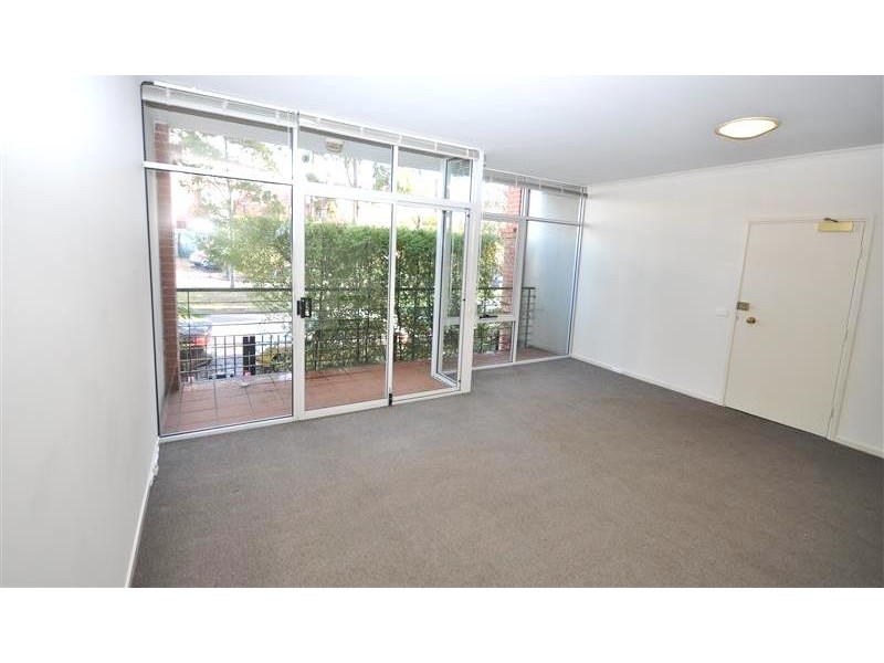 REF 22881/18 Courtney Street, North Melbourne VIC 3051