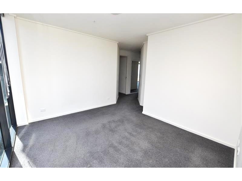 REF 22886/100 Kavanagh Street, Southbank VIC 3006