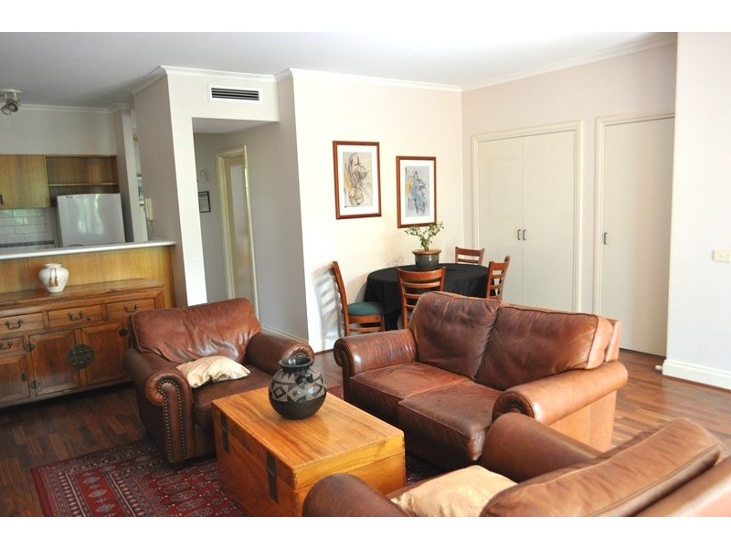REF 22888/50 Leicester Street, Carlton VIC 3053
