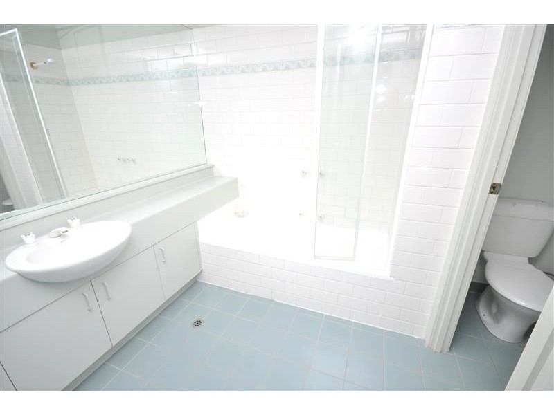 REF 22902/38 Wells Street, Southbank VIC 3006