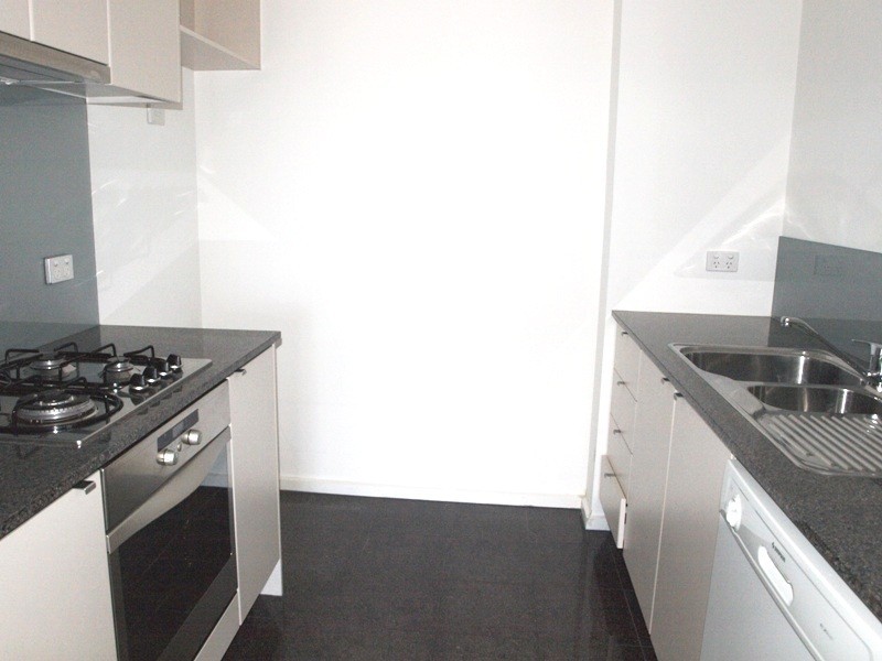 REF 31325/173 City Road, Southbank VIC 3006