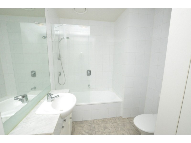 REF 22909/88 Kavanagh Street, Southbank VIC 3006