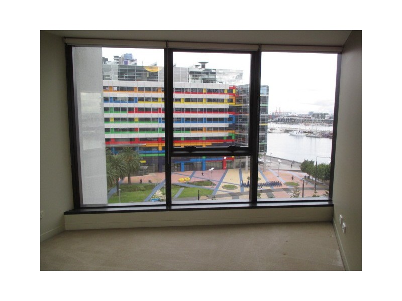 702/100 Harbour Esplanade, Docklands VIC 3008